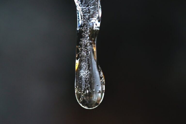 icicles, frozen, ice-3004680.jpg